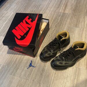 Nike Jordan 11 Womens Retro Low Black Gold Metallic Sz 13